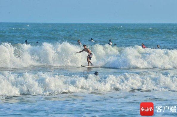 银发经济，见产业还要见事业